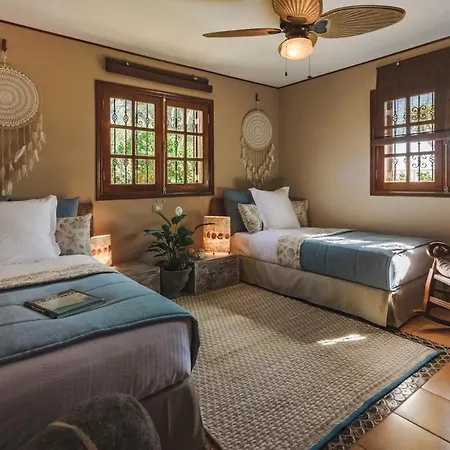 Sleeps 10 With Pool Air Con And Wifi Βίλα Callao Salvaje