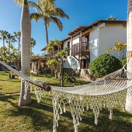 Sleeps 10 With Pool Air Con And Wifi Βίλα