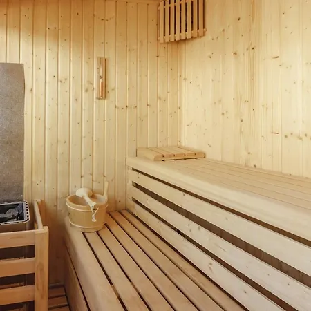 ヴィラ Sleeps 10 With Pool Air Con And Wifi カジャオ・サルバヘ